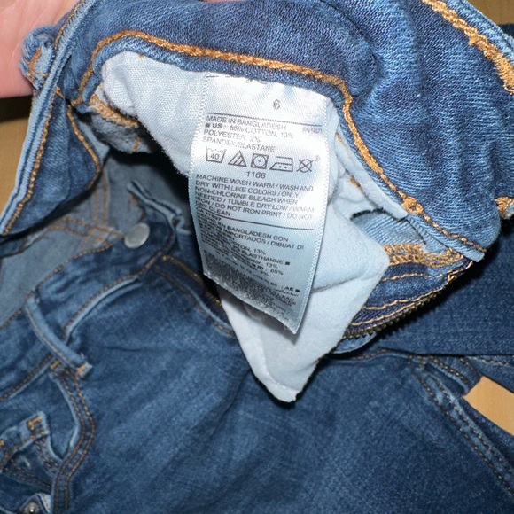 Old Navy Rockstar jeans - Picture 3 of 3